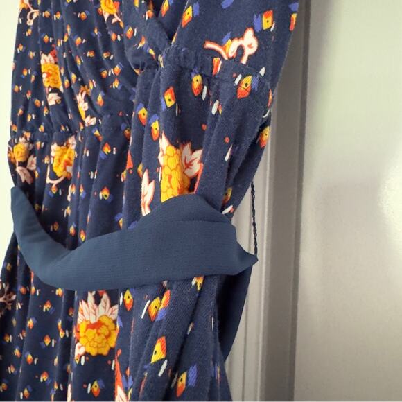 ModCloth Spring It On Me Wrap Top Cap sleeve Floral V-Neck Ruched Tie Bow Navy - Picture 5 of 11